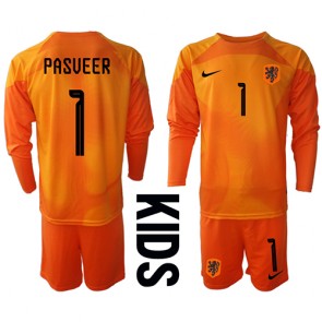 Maillot de foot Pays-Bas Remko Pasveer #1 Gardien de but Extérieur enfant Monde 2022 Manche Longue (+ pantalon court)